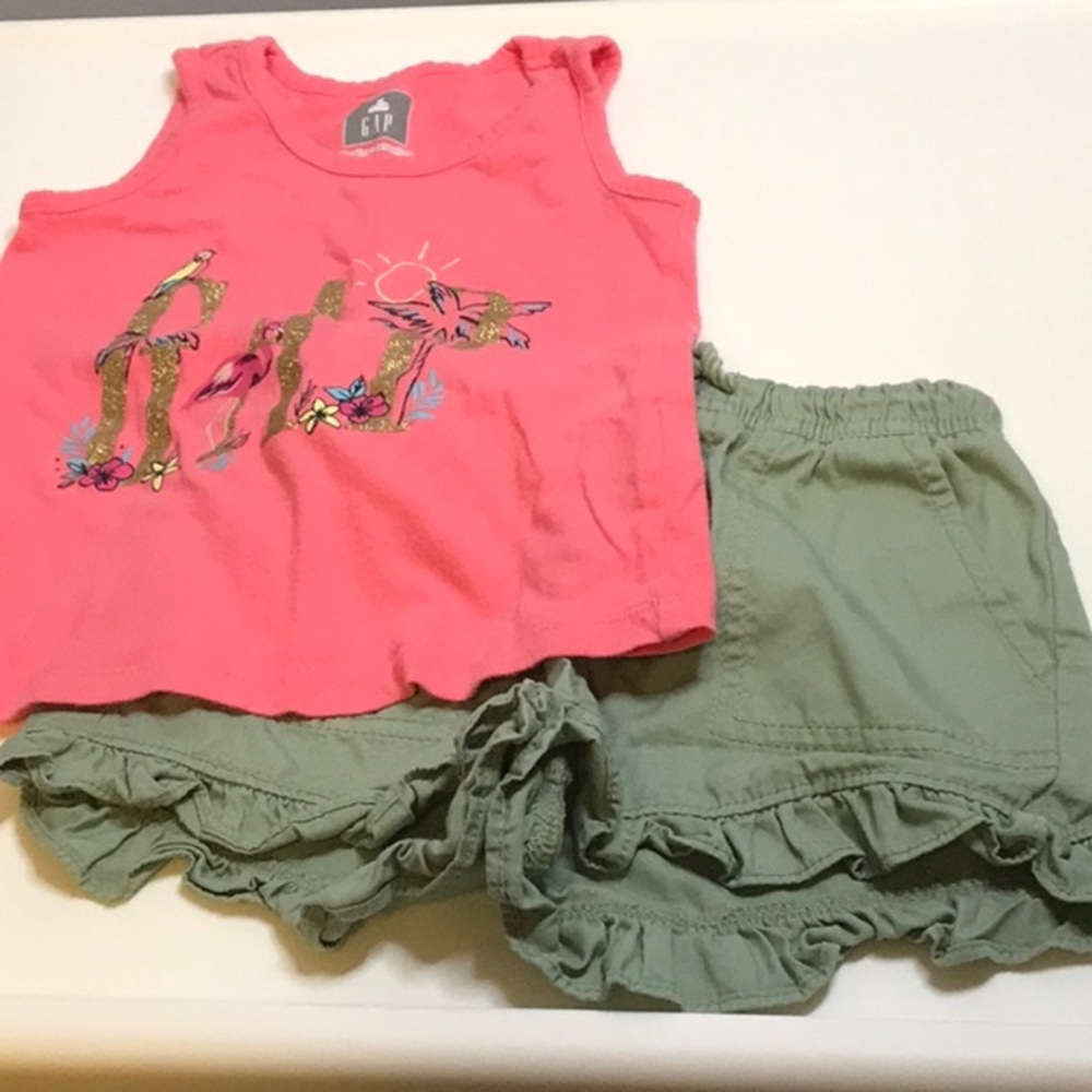 GAP BABY TODDLER SIZE 3T SPARKLE GAP TANK TOP RUFFLE SHORT WITH POCKETS